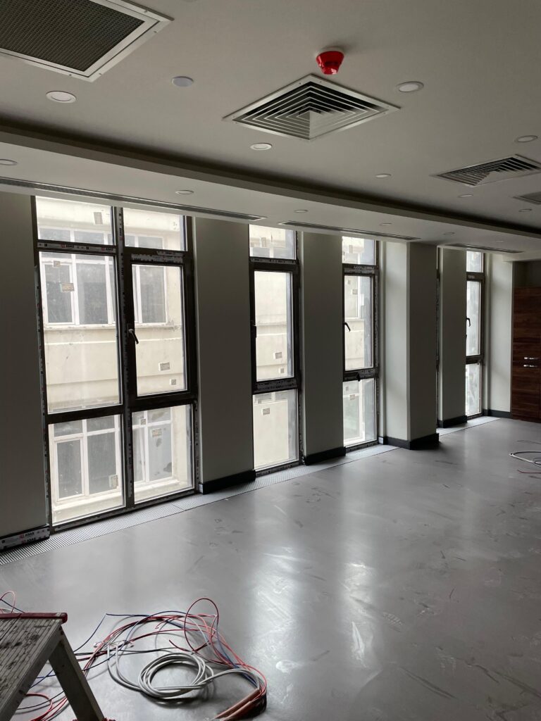 Kömmerling PVC vs. Standart Doğramalar: Hangisi Daha Uzun Ömürlü?